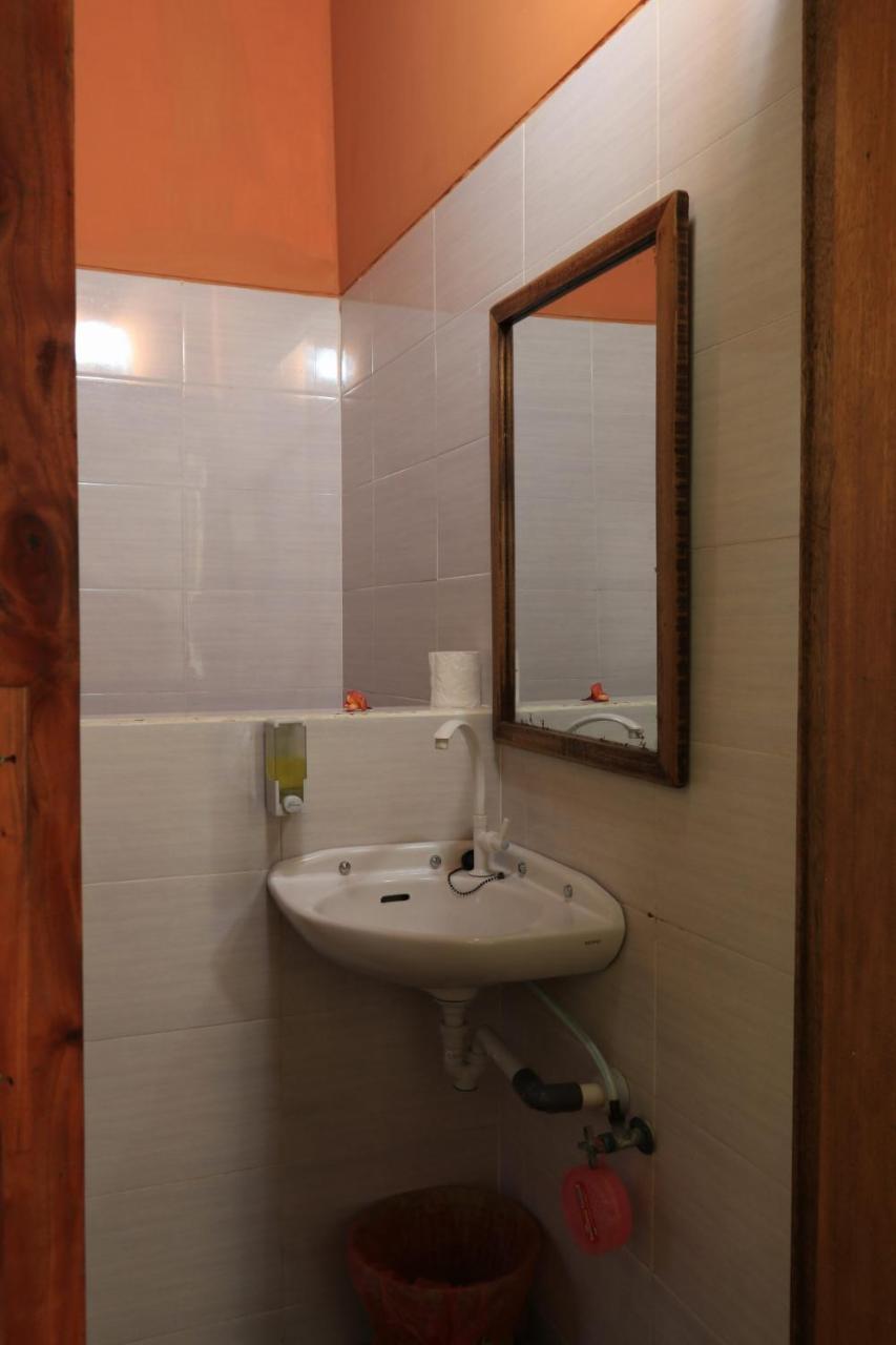 Albany Home Stay Kuta (Lombok) Exterior foto